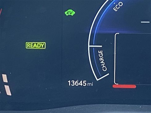 Certified 2025 Toyota Camry LE image 33