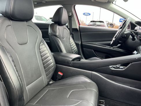Used 2023 Hyundai Elantra Limited image 26