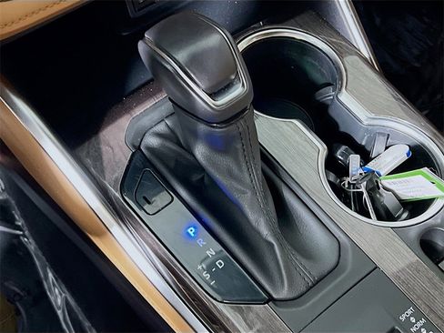 Certified 2020 Toyota Highlander Platinum image 16