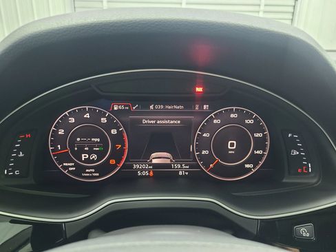 Used 2018 Audi Q7 3.0T Prestige w/ Prestige Package AWD/4WD image 29