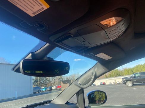 New 2026 Chrysler Pacifica Pinnacle FWD image 21