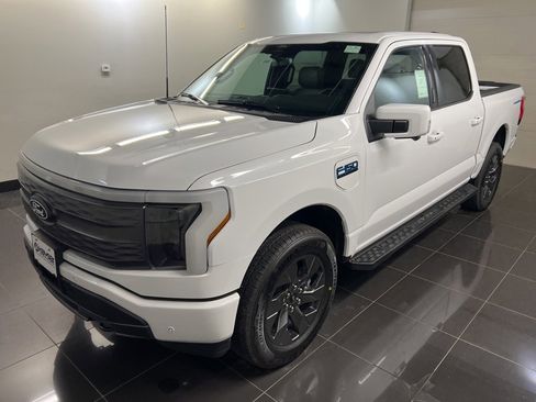 New 2025 Ford F150 Lightning Lariat image 3