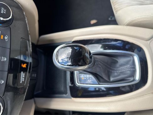 Used 2017 Nissan Rogue S w/ S Appearance Package image 30