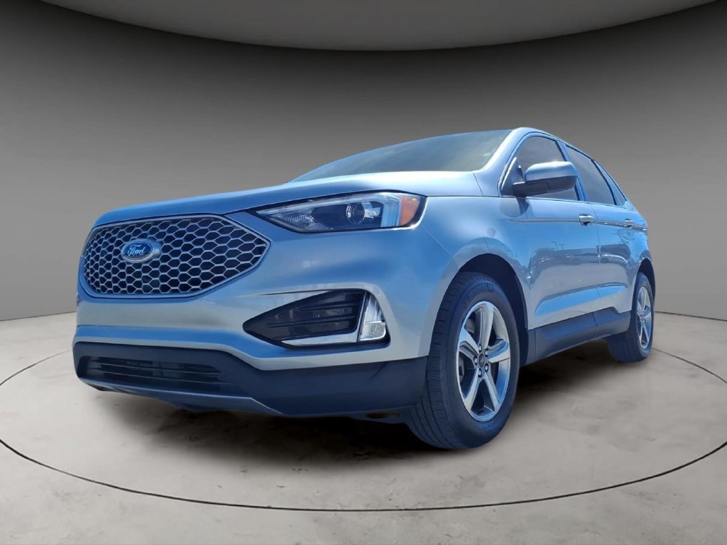 Used 2023 Ford Edge SEL w/ Convenience Package AWD/4WD image 2