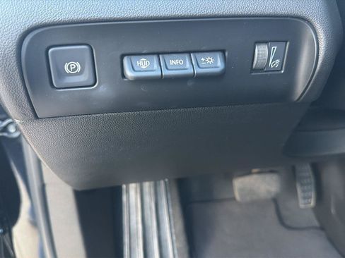 Used 2022 Buick Enclave Premium w/ Experience Buick Package FWD image 14