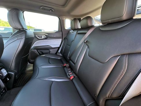 New 2024 Jeep Compass Latitude w/ Sun and Sound Group image 15