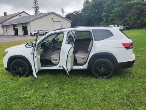 Used 2023 Volkswagen Atlas SE w/ Black Wheel Package AWD/4WD image 12