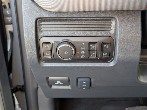 New 2026 Ford F250 Platinum w/ Tremor Off-Road Package image 22