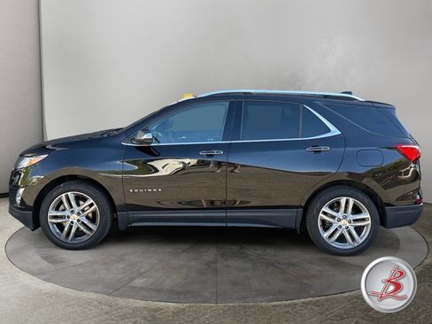 Used 2022 Chevrolet Equinox LS AWD/4WD image 4