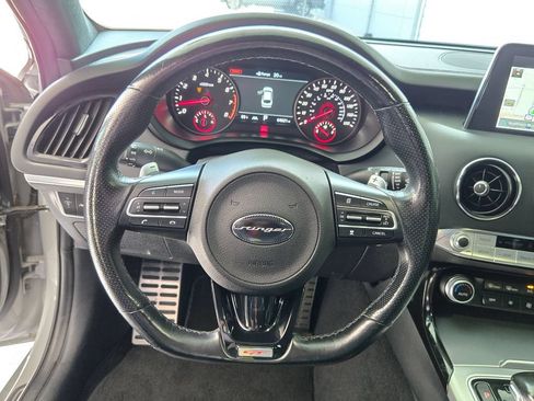 Used 2019 Kia Stinger GT2 image 18
