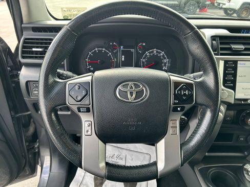 Used 2020 Toyota 4Runner SR5 image 12
