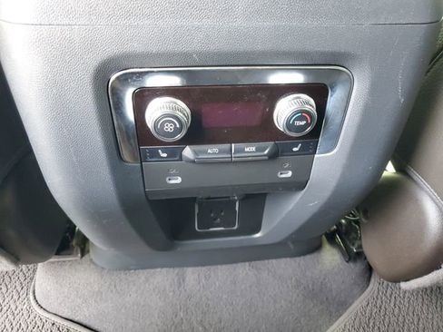 Used 2022 GMC Yukon Denali RWD image 26