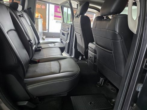 Used 2017 RAM 1500 Laramie w/ Convenience Group AWD/4WD image 31