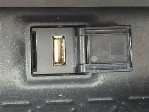 Used 2020 Toyota RAV4 XLE image 26