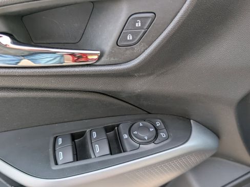 Certified 2024 Chevrolet Trax RS w/ Driver Confidence Package image 16