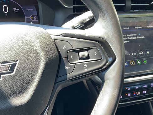 Certified 2023 Chevrolet Bolt EUV LT w/ Comfort Package FWD image 33