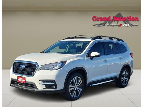 Used 2022 Subaru Ascent Limited w/ Technology Package AWD/4WD image 2