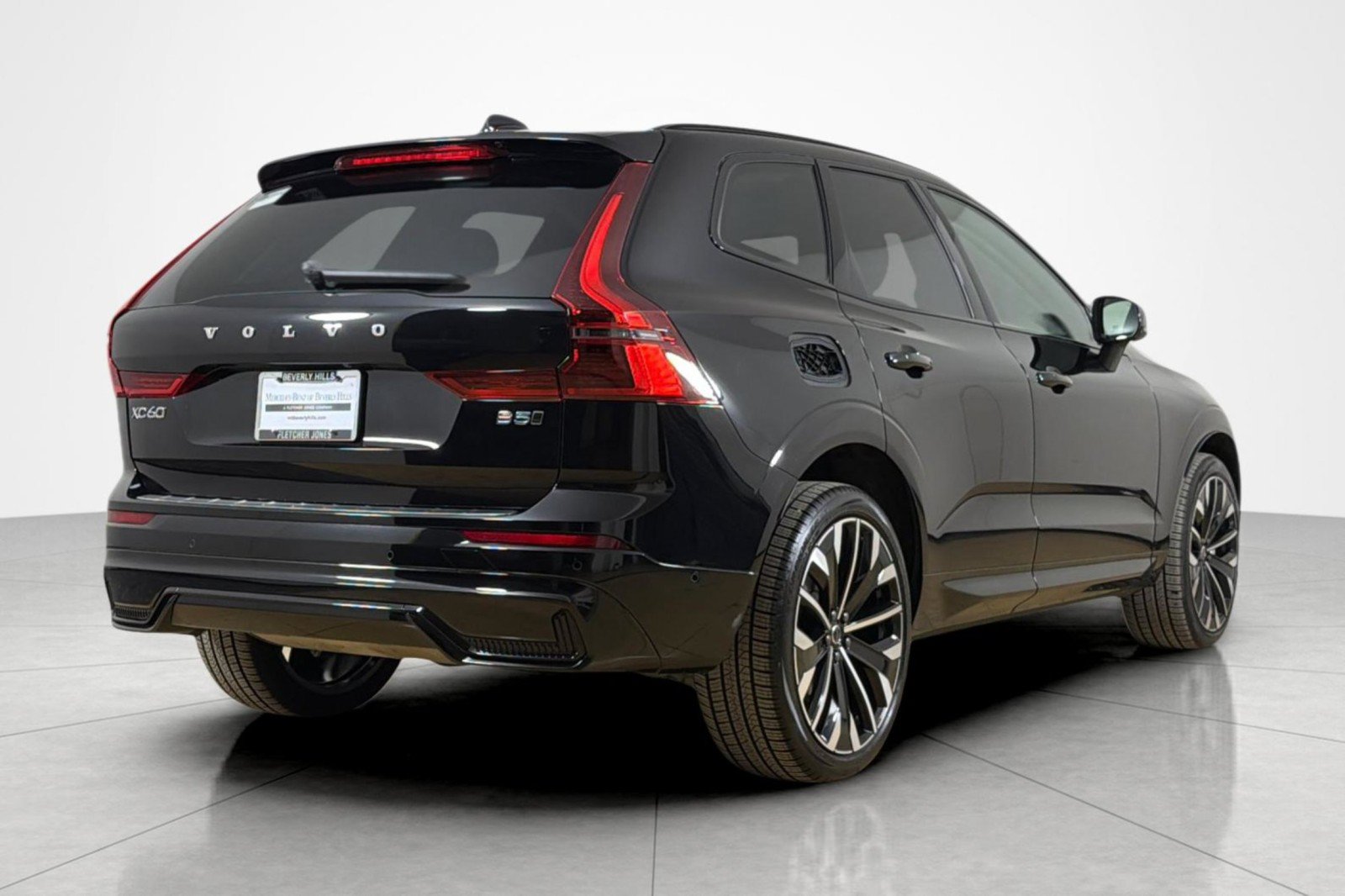 Used 2026 Volvo XC60 B5 Ultra AWD/4WD image 5