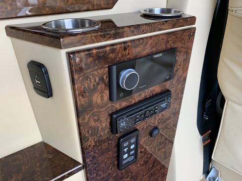 Used 2020 Mercedes-Benz Sprinter 2500 image 17