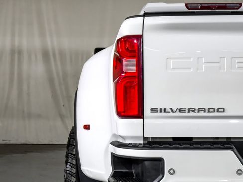 Used 2022 Chevrolet Silverado 3500 LTZ w/ LTZ Convenience Package image 54