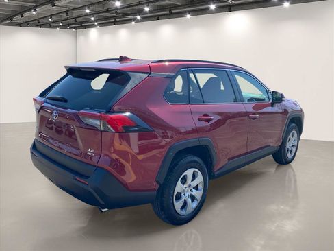 Used 2019 Toyota RAV4 LE w/ Carpet Mat Package AWD/4WD image 7