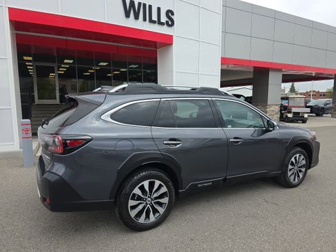 Used 2024 Subaru Outback Touring XT AWD/4WD image 5