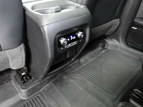 Used 2024 GMC Acadia AT4 AWD/4WD image 21