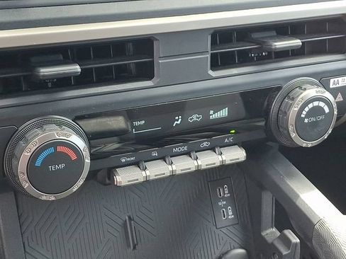 Used 2024 Toyota Tacoma SR AWD/4WD image 13