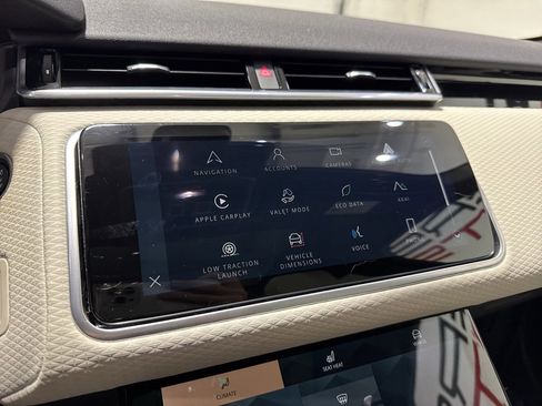 Used 2023 Land Rover Range Rover Velar R-Dynamic S image 18