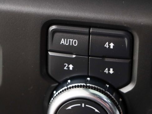 Used 2024 GMC Sierra 1500 AT4 w/ Technology Package AWD/4WD image 25