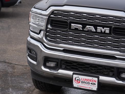 Used 2022 RAM 3500 Limited image 11