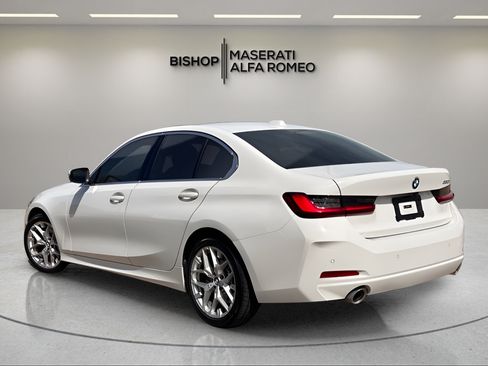 Used 2025 BMW 330i Sedan RWD image 3