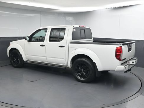 Used 2020 Nissan Frontier SV w/ Midnight Edition Floor Mats RWD image 5