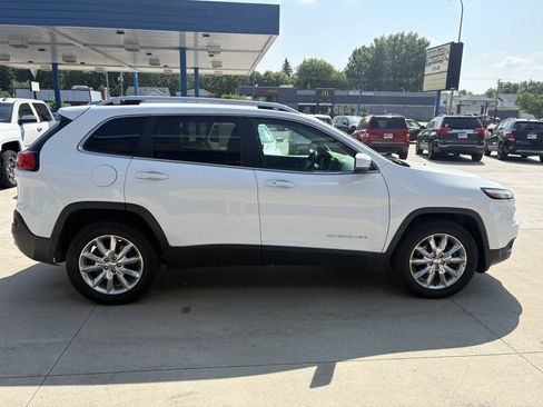 Used 2016 Jeep Cherokee Limited AWD/4WD image 5
