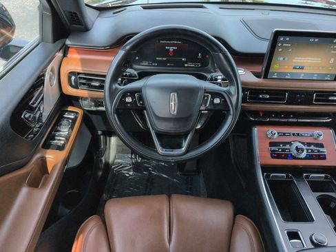 Used 2023 Lincoln Aviator Reserve w/ Equipment Group 201A AWD/4WD image 17
