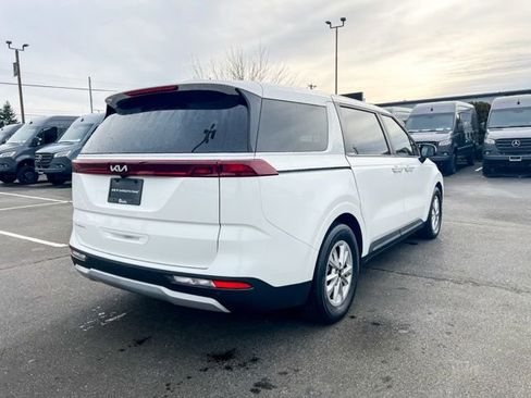 Certified 2024 Kia Carnival LX image 8