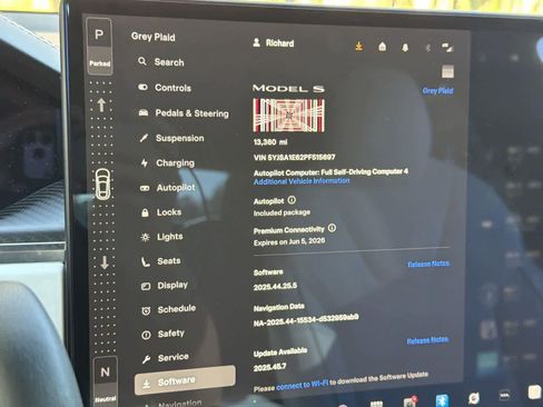 Used 2023 Tesla Model S Plaid image 19