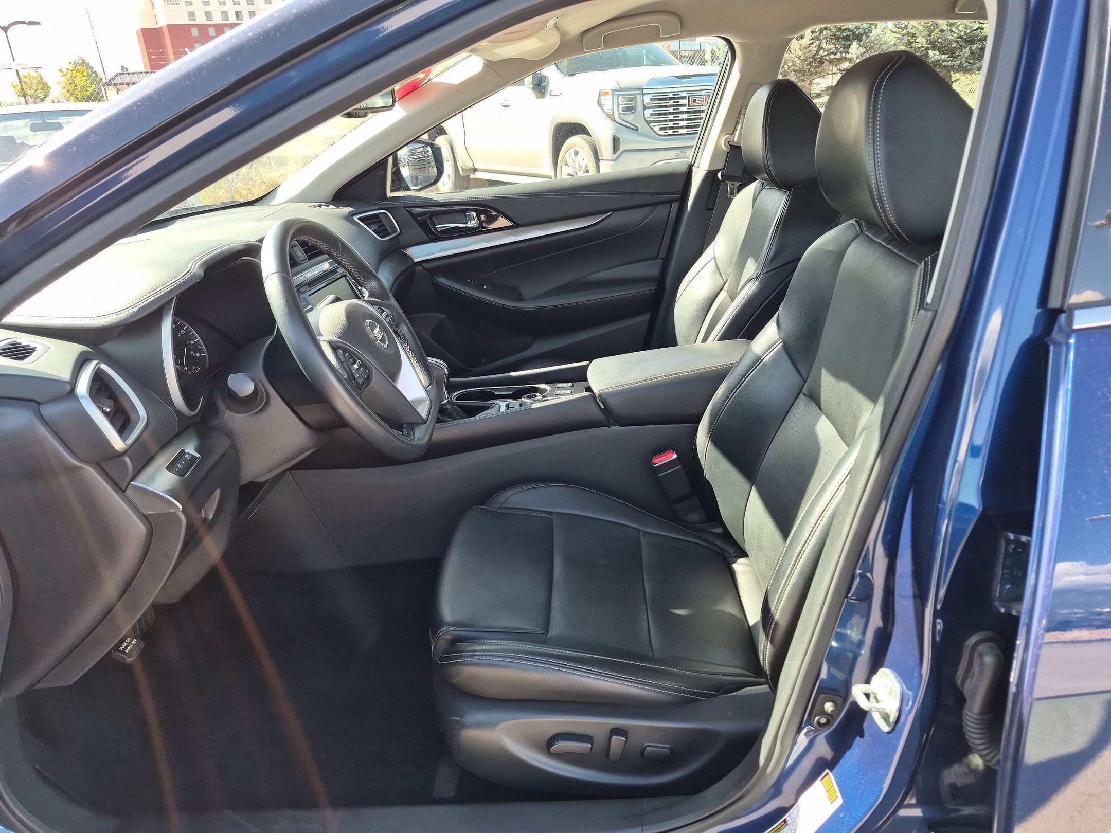 Used 2022 Nissan Maxima SV w/ Floor Mat Group FWD image 25