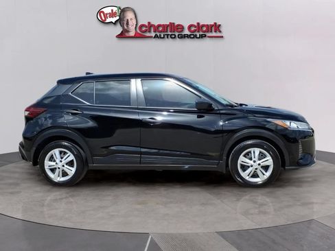 Used 2025 Nissan Kicks Play S FWD image 6