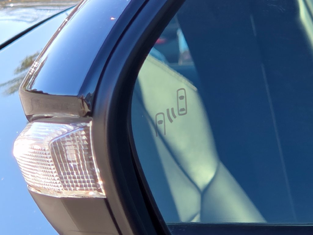 Used 2023 Toyota Corolla XLE FWD image 8