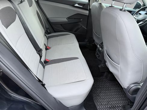 Used 2023 Volkswagen Taos SE image 13