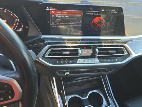 Used 2021 BMW X7 M50i w/ Executive Package image 16