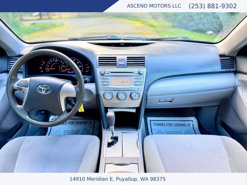 Used 2011 Toyota Camry LE image 12