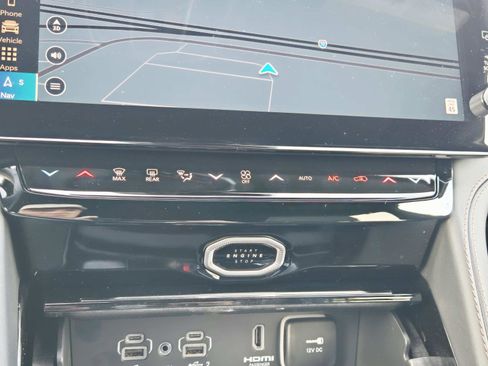 New 2026 Jeep Grand Cherokee Summit image 25