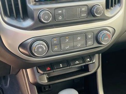Used 2022 Chevrolet Colorado LT image 8