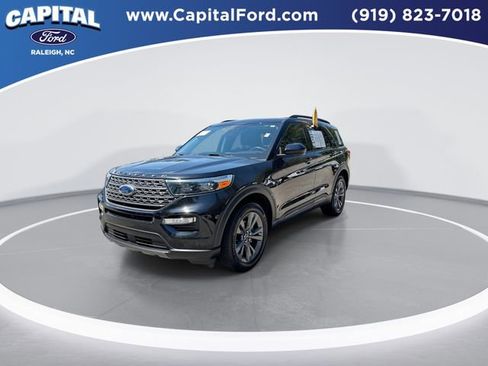 Certified 2023 Ford Explorer XLT w/ Equipment Group 202A AWD/4WD image 4