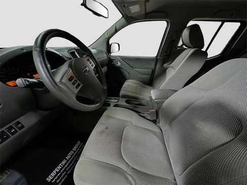 Used 2018 Nissan Frontier SV image 20