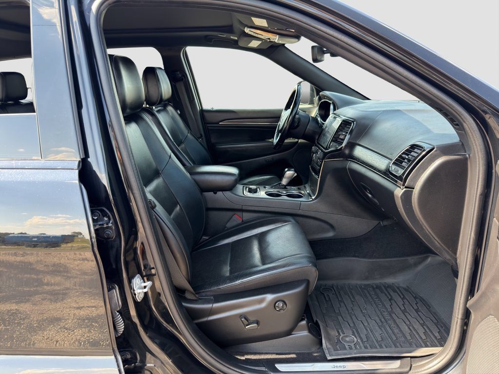 Used 2021 Jeep Grand Cherokee High Altitude AWD/4WD image 18