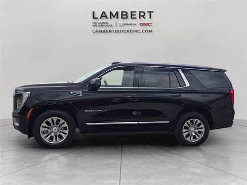 Used 2025 GMC Yukon Denali AWD/4WD image 3