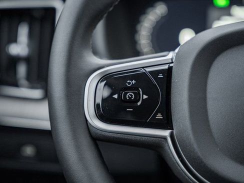 New 2026 Volvo XC90 B6 Ultra w/ Protection Package image 29